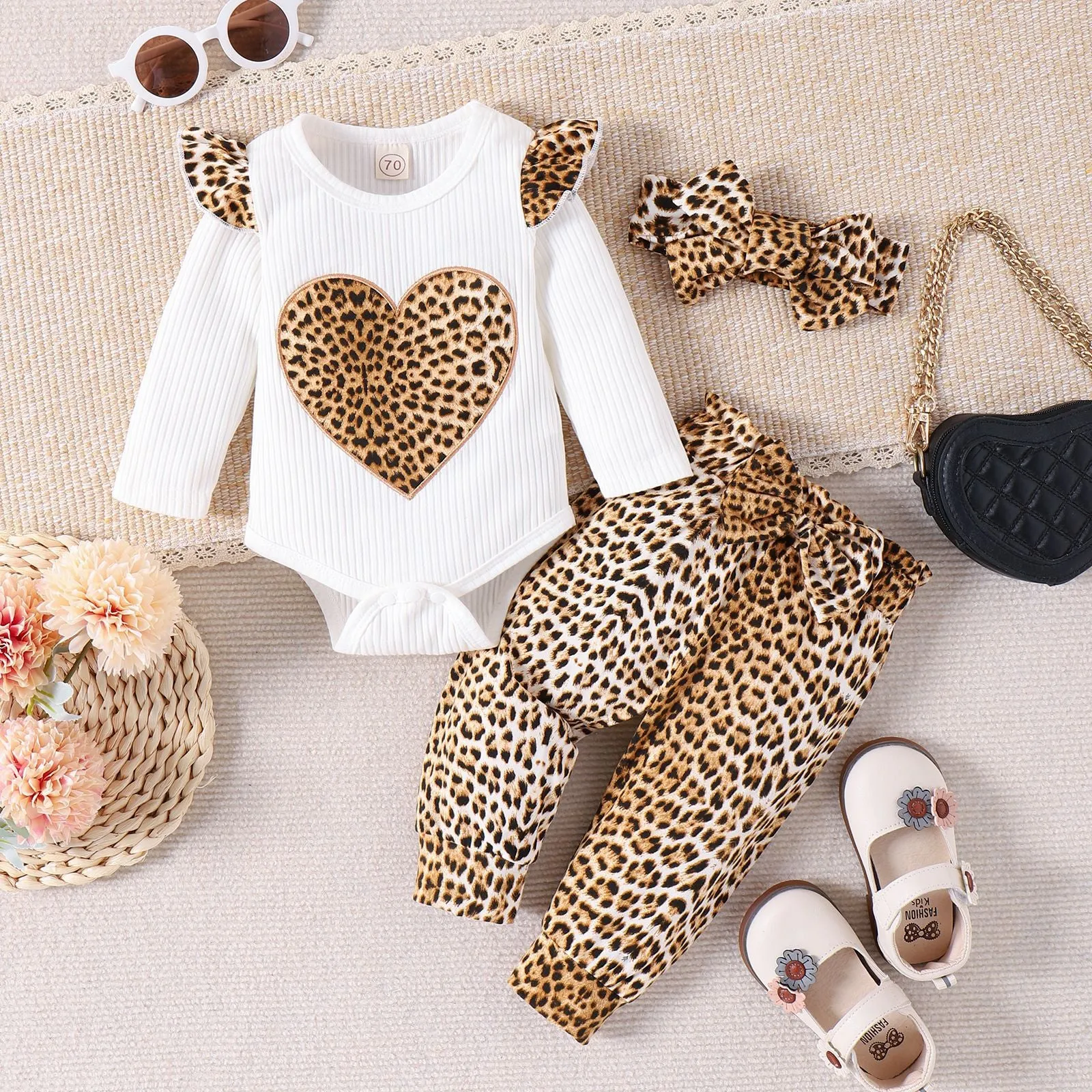 2 Pieces Set Baby Kid Girls Love heart Rompers And Leopard Pants Wholesale 24011118