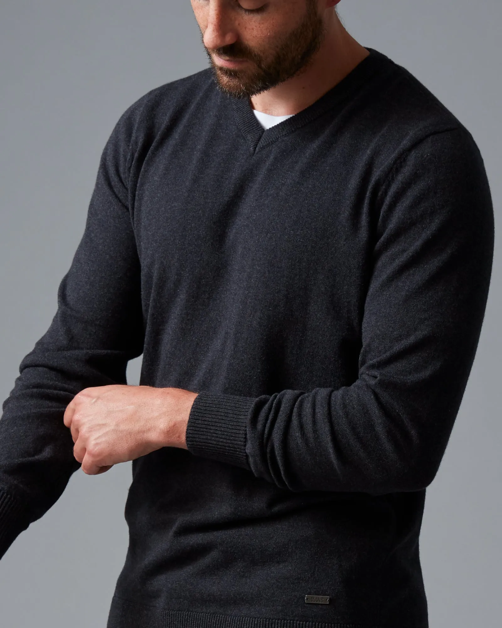 CASHMERE COTTON VEE NECK KNIT